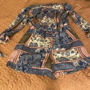 Woman jumpsuit, shorts, size medium